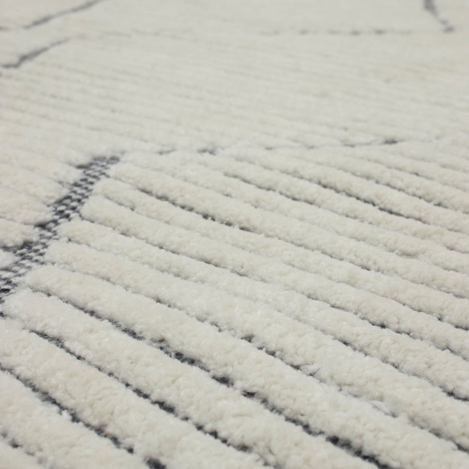 Sirocco Beni Black/White by Drew & Jonathan