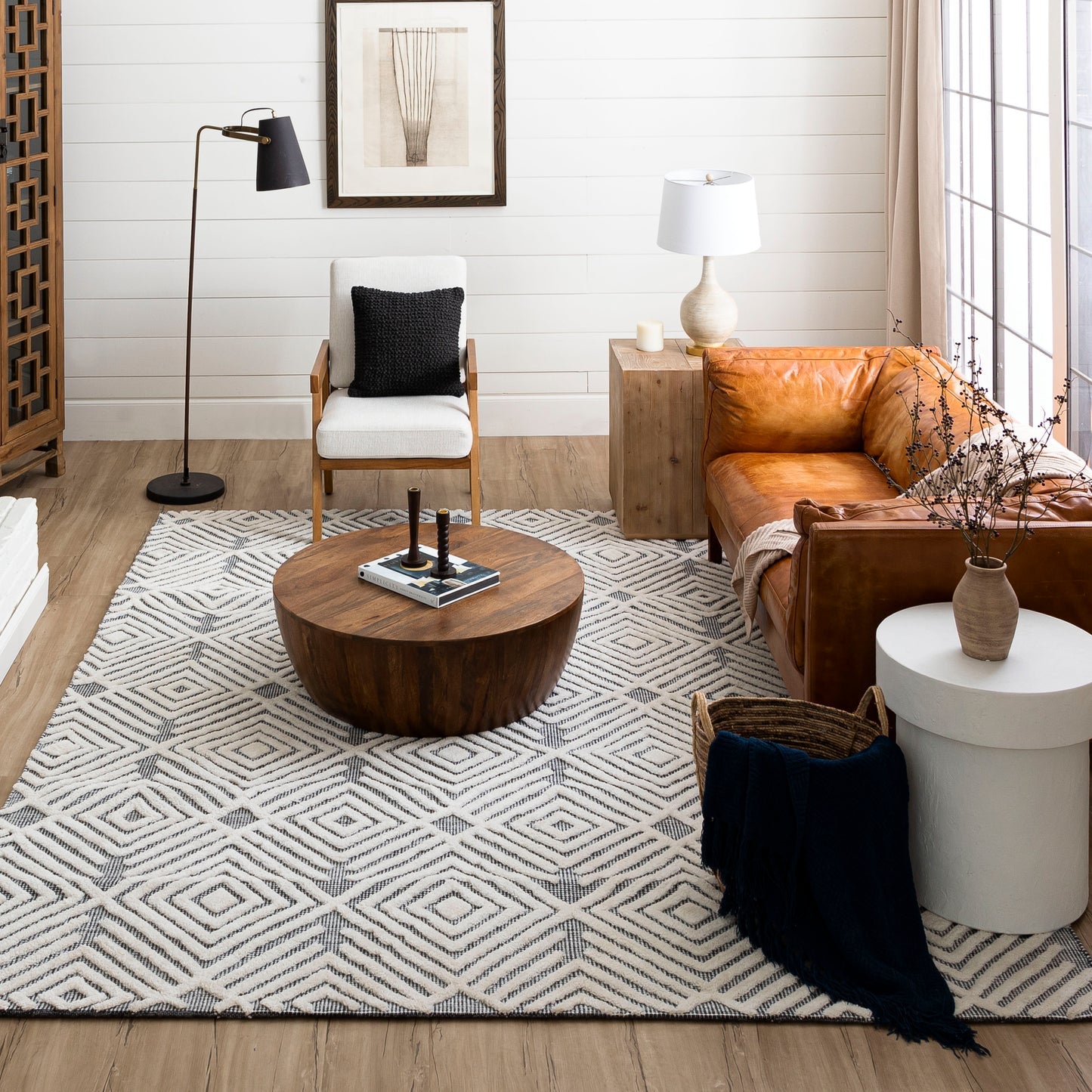 Sirocco Tipaza Black/White by Drew & Jonathan